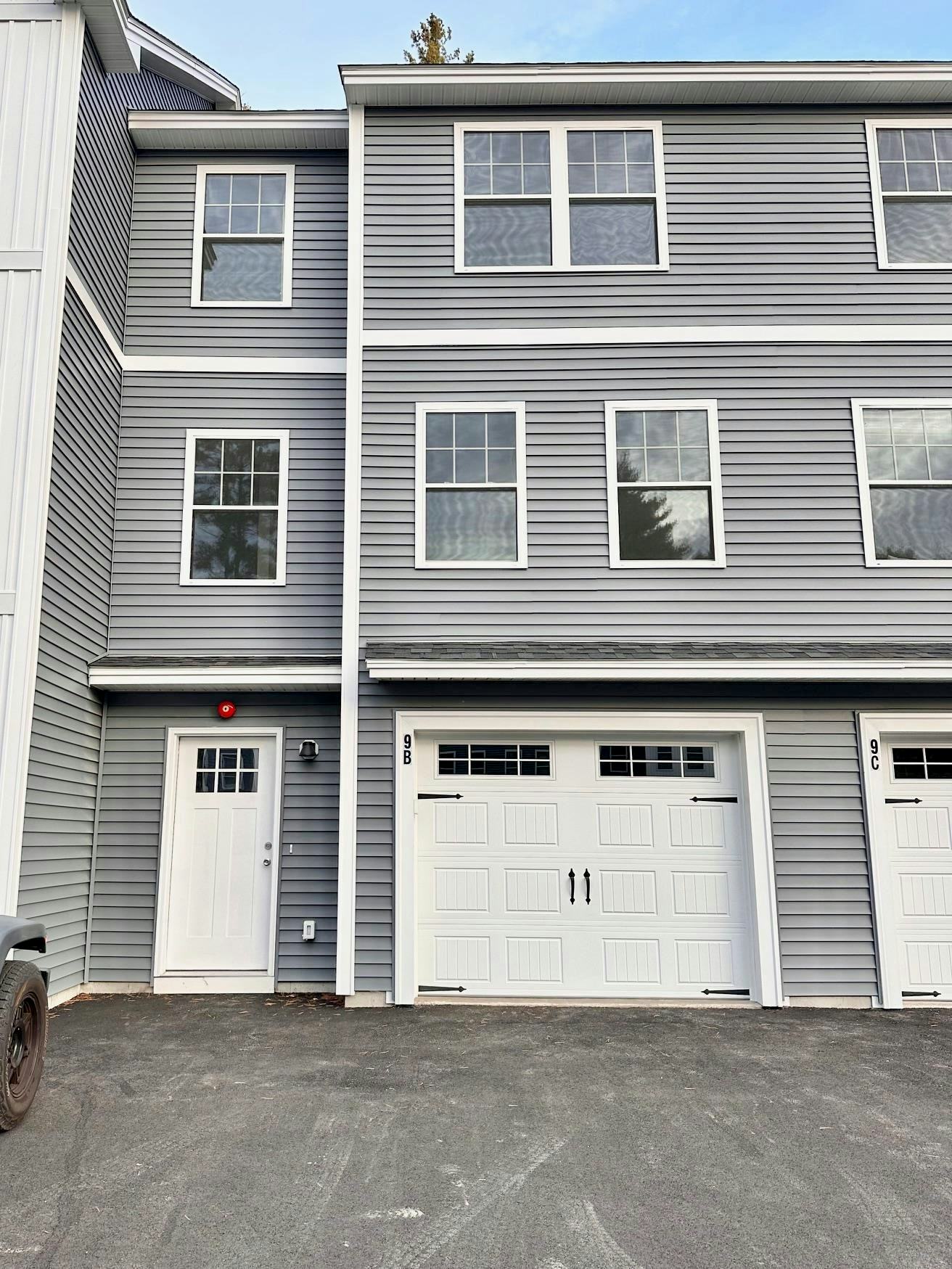 9B The Crossings At Village Center Drive